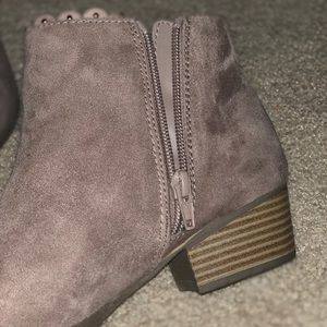 lc lauren conrad dear women's ankle boots